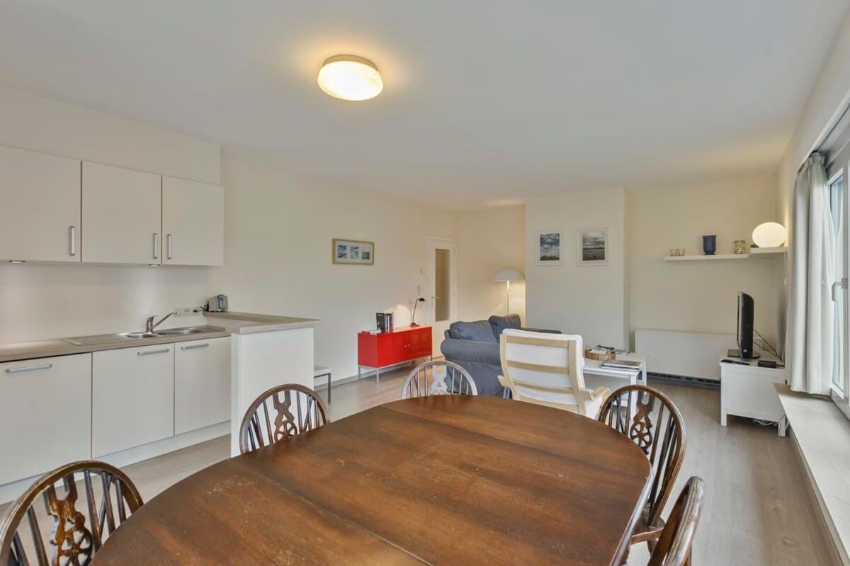 Huswell - Lovely Family Apartment 50 Meters From The Sea De Haan Buitenkant foto